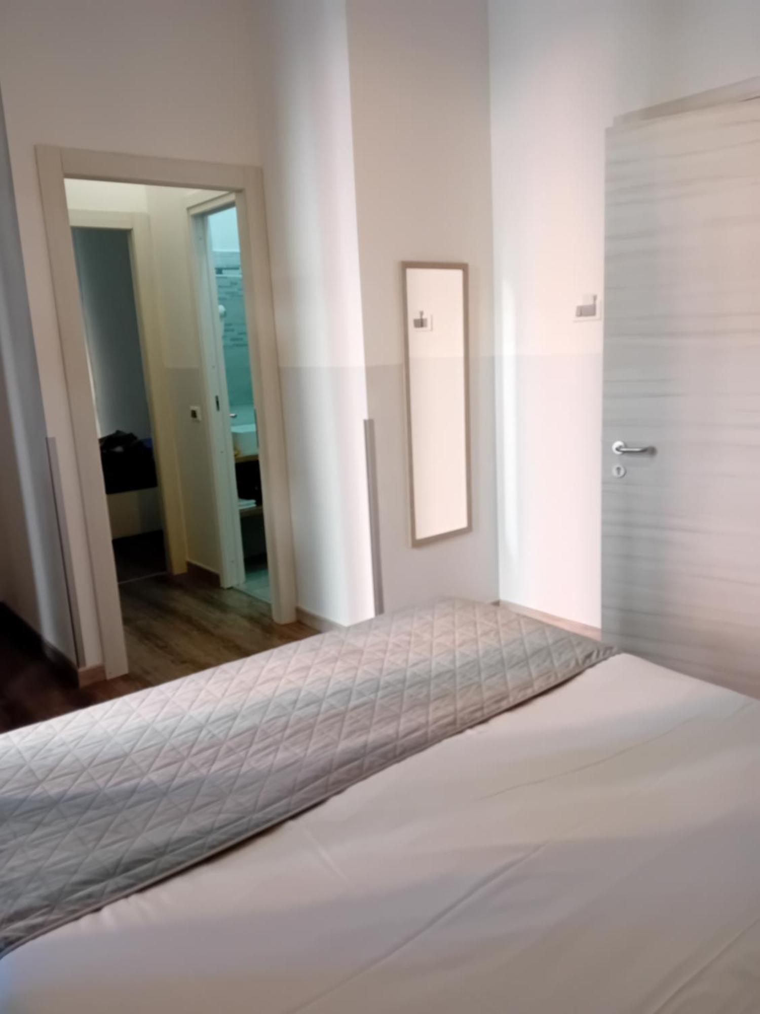 Titi Rooms La Spezia Cameră foto